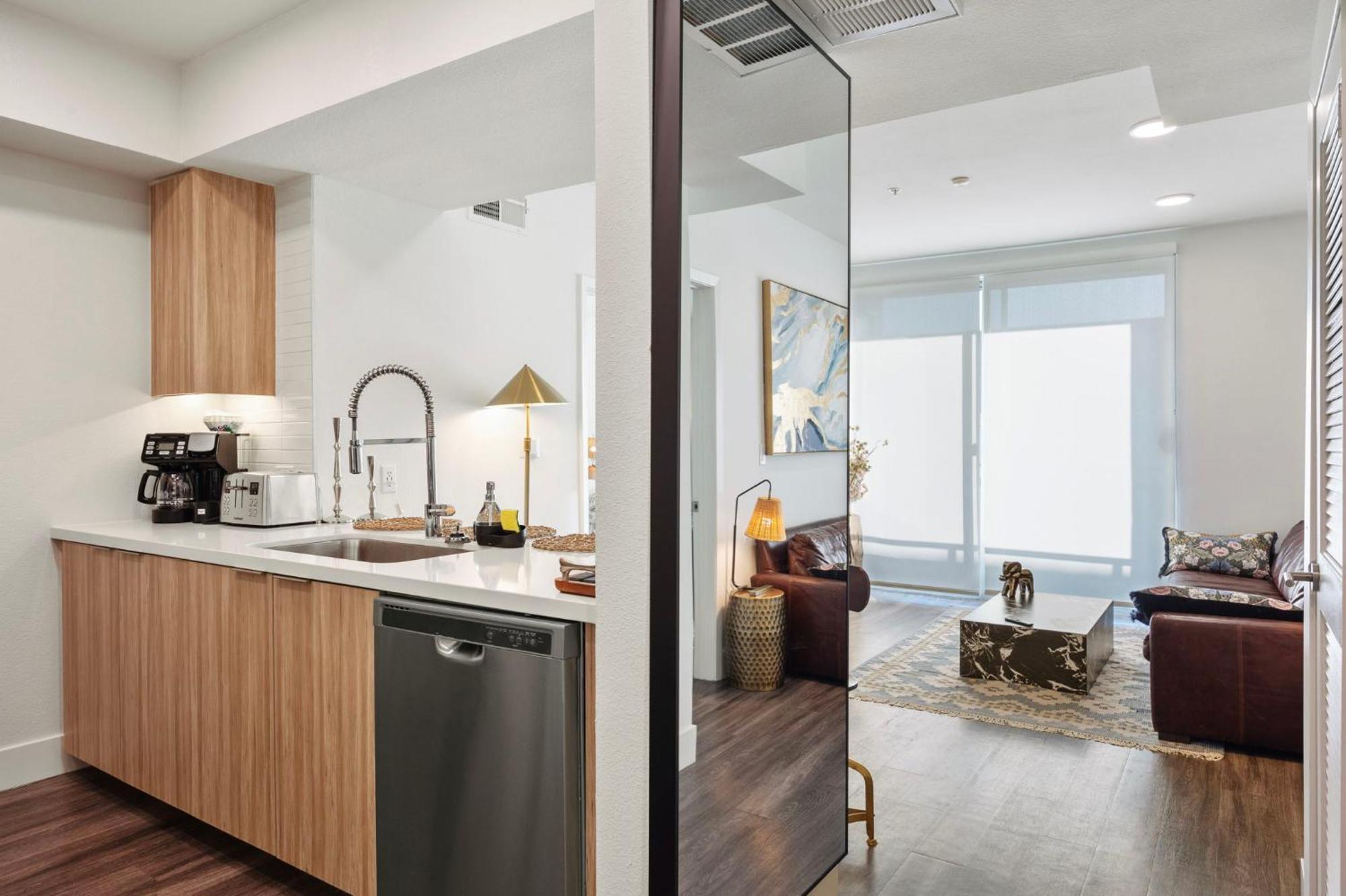 14 Santa Monica Gorgeous Apartment 洛杉矶 外观 照片