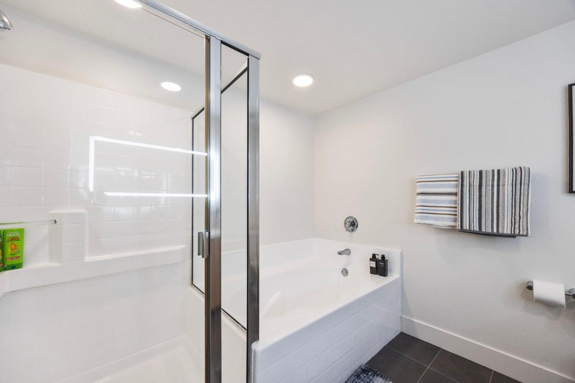 14 Santa Monica Gorgeous Apartment 洛杉矶 外观 照片